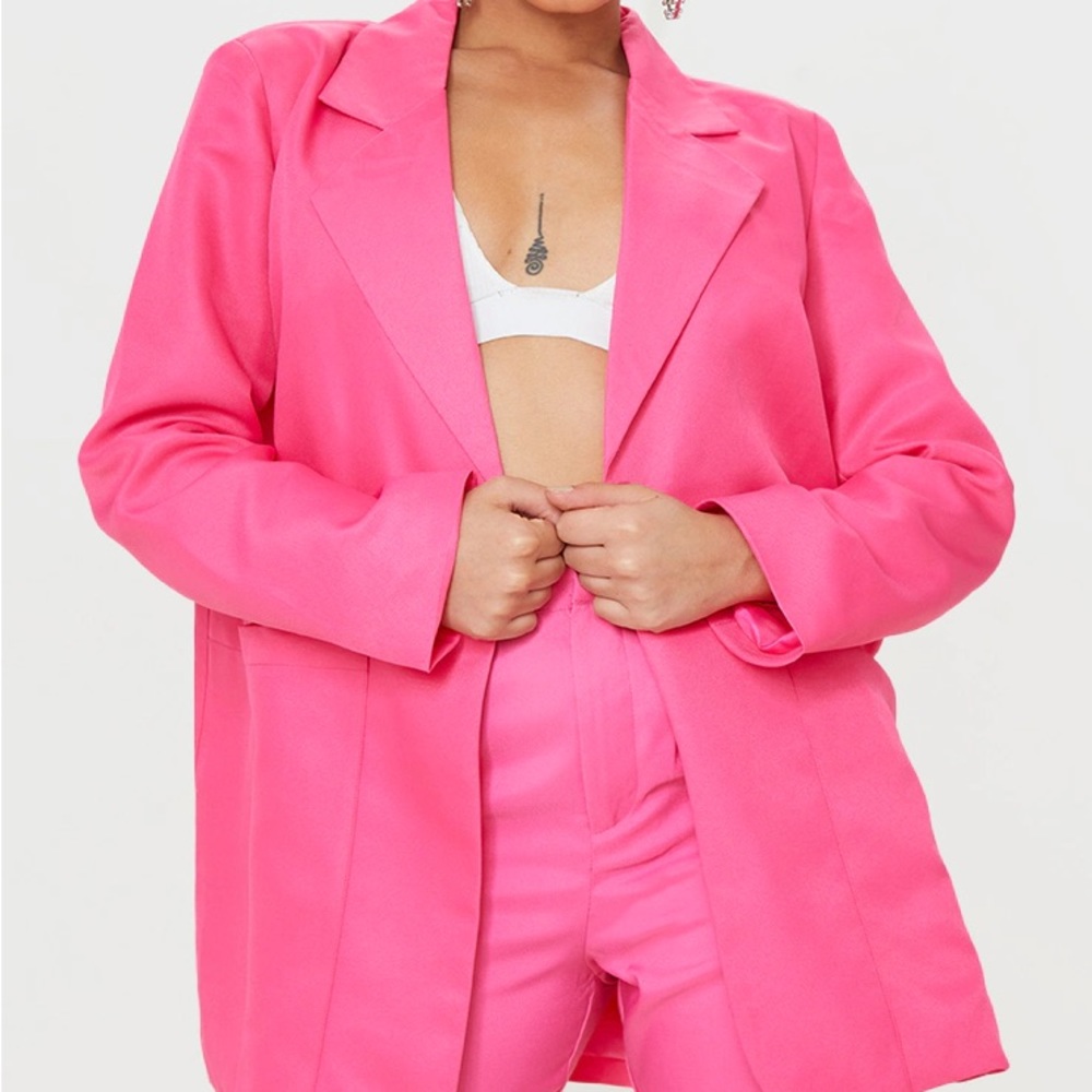 Women’s oversized Pink blazer